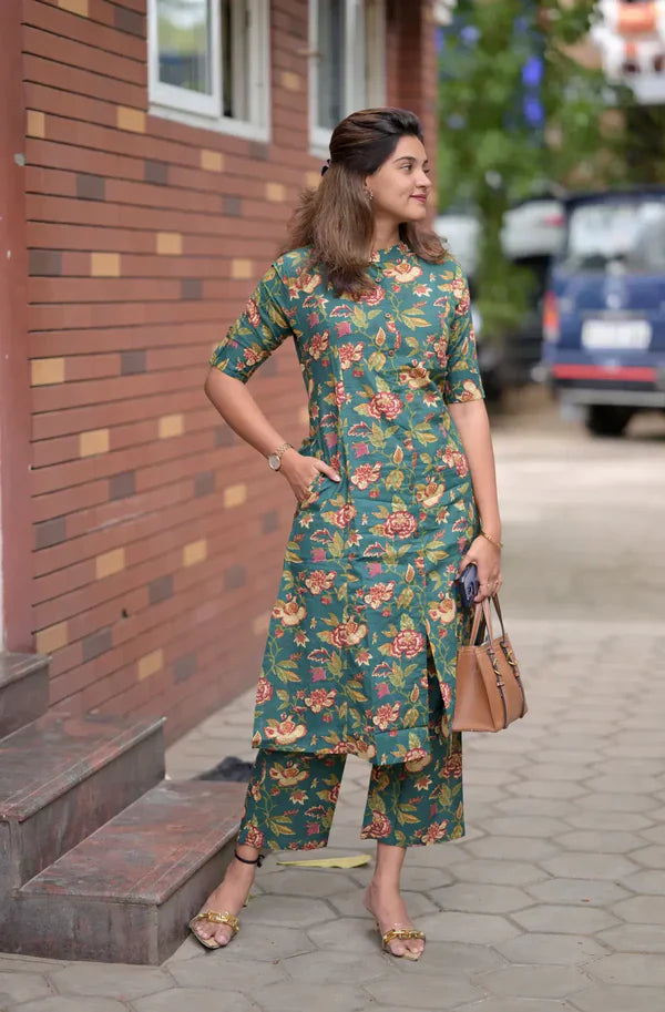 Elegant Green Floral Kurta Set For Women