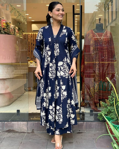 Women Cotton Blue Kurta Pant And Dupatta Set