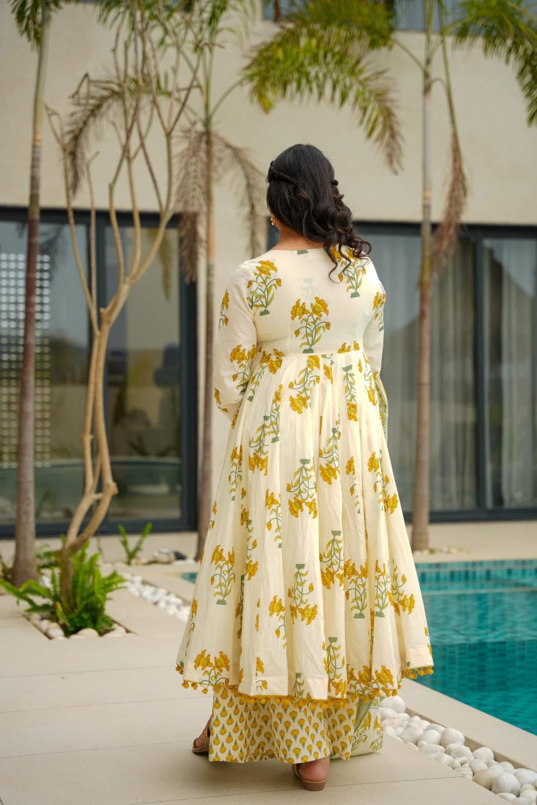 Jaipuri Floral Bliss: A Modern Ethnic Look