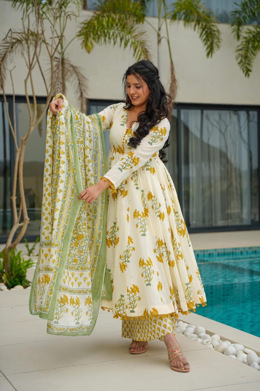 Jaipuri Floral Bliss: A Modern Ethnic Look